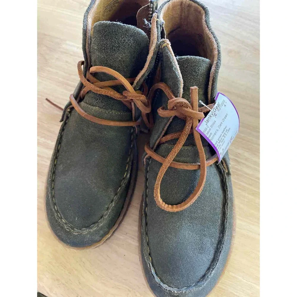 Women's Shoe Size 8.5 born Dark Green Casual Shoes